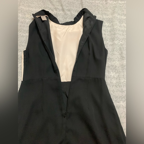 Woman’s black and white dress. Sleeveless. Size XS. - Picture 3 of 8